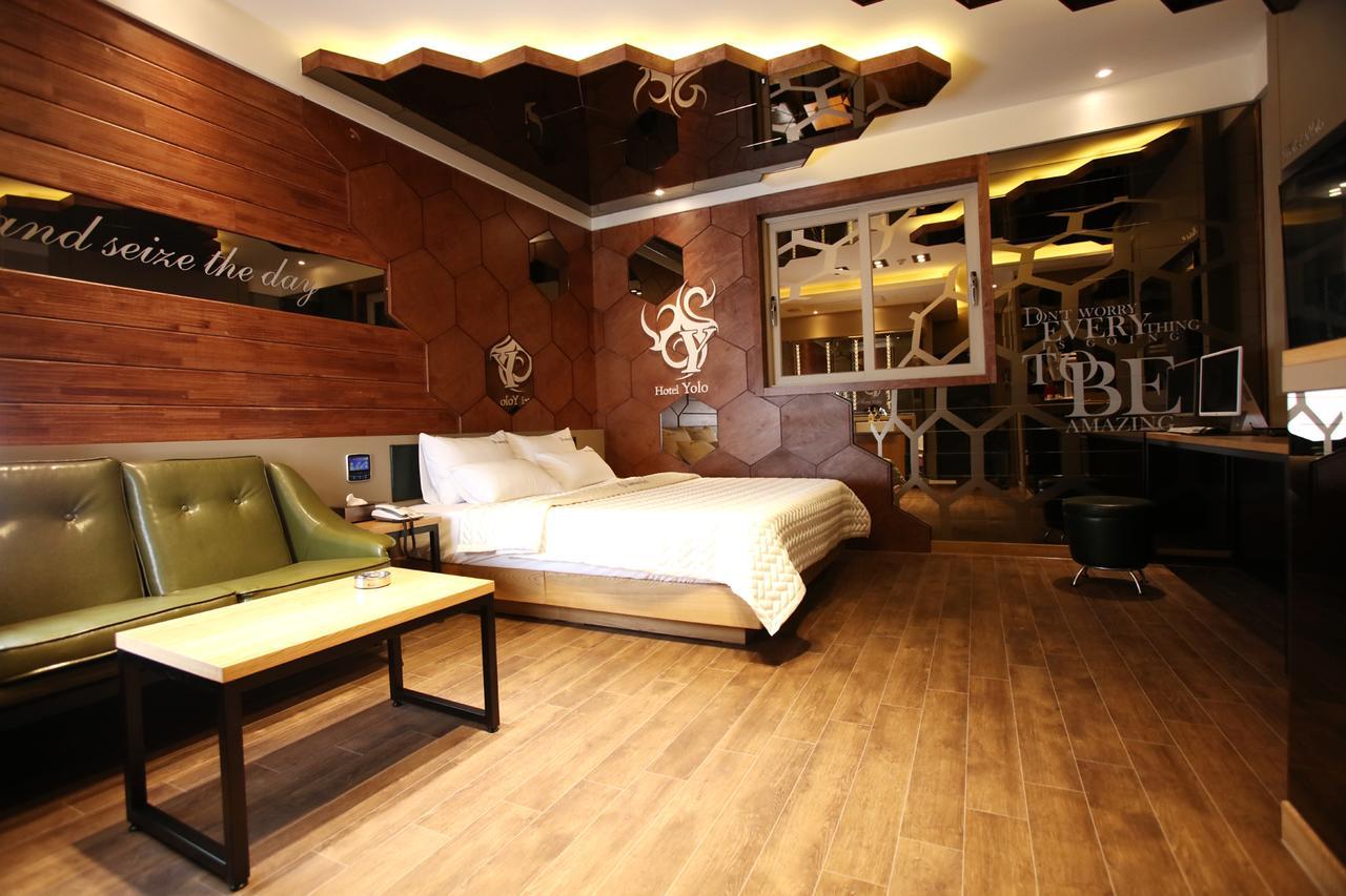 Hotel Yolo Chongnae-dong Exterior foto