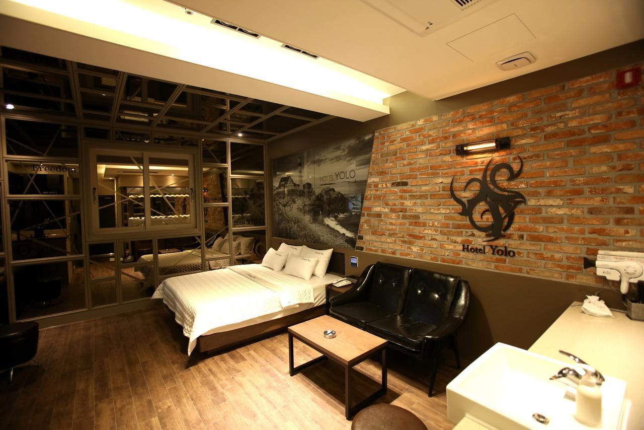 Hotel Yolo Chongnae-dong Exterior foto