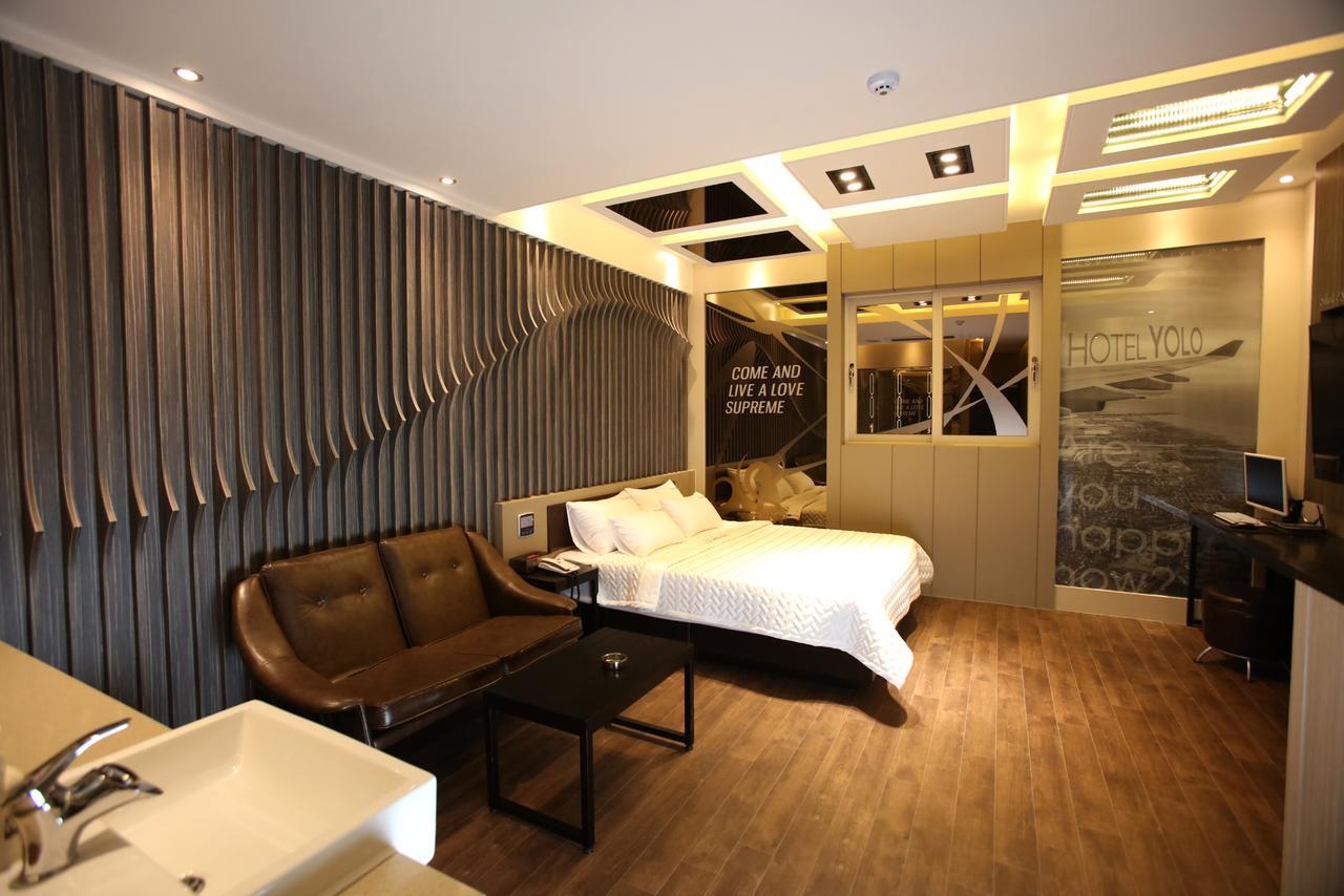 Hotel Yolo Chongnae-dong Exterior foto